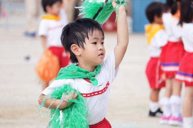 幼児　ダンス